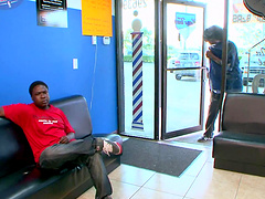 Big booty ebony Toni Sweets cheats on her boyfriend in public