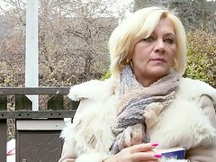 Bettina DiCapri and Orhidea have teem-mature lesbian sex