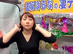 Brunette Asian teen Aisaka Haruna jerks off a stranger in a van