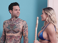 Hardcore fucking in missionary with stunning blonde Jessa Rhodes