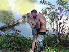 Video of blonde chick Lola Taylor getting ass fucked in outdoors