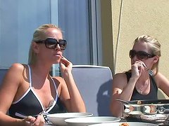 Up close and chatting personal with sexy Sandy