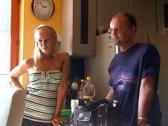 Chatting backstage with Sandy as she tells us about lesbian stuff