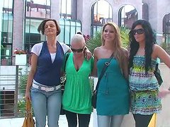 Up close and personal in LA with my girls