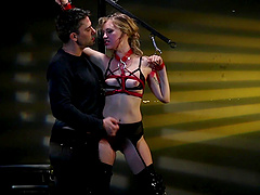 Lyra Law blowing hard friend's cock before an strong orgasm