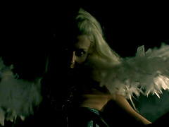 Cindy Crawford spreads her legs for a strong friend's dick in the bathroom