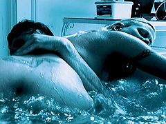 Cindy Crawford spreads her legs for a strong friend's dick in the bathroom