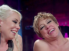 Pussy pleasures with pornstars Lorelei Lee and Dee Williams