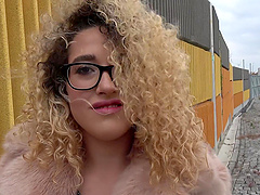 Curly hair blonde Alma Del Rey agrees to have sex with a stranger