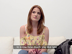 Slender amateur Kizzy Sixx gets dicked during a job interview