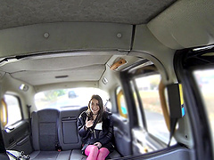 Kinky slut Valentina Bianco teases the driver and gets fucked