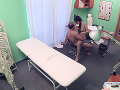 Sexy patient drops her panties for an exam and gets fucked