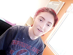 Behind the scenes of porn making with redhead model Lola Fae