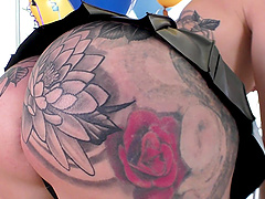 Shemale spreads her legs to be licked by her friend - Katrina and Luna