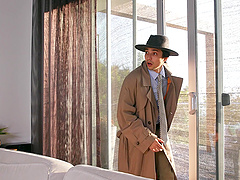 Quickie fucking on the bed with cheating wife Kenzie Taylor