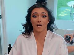 Closeup video of interracial lesbian sex - Jenna Foxx & Brooklyn Gray