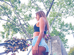 Kinky girlfriend Maria opens her legs in outdoors to tease