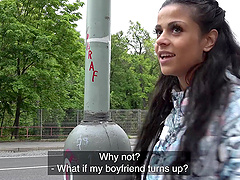 Outdoors quickie with stunning brunette stranger Sandra Soul