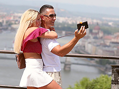 Erotic lesbian pussy eating between Simony Diamond and Sienna Day