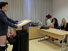 Dude gets his dick sucked by a naughty girl during the press conference