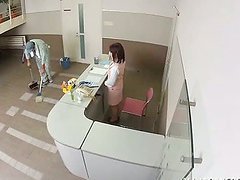 The maintenance man finds an office hottie pissing