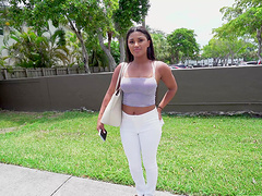 Quickie fucking in the back of the van with slutty Sommer Isabella