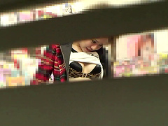 Japanese amateur gets her pussy fucked from behind by a stranger