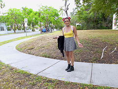 Flexible amateur Keilani Kita gets her cunt pounded in the van