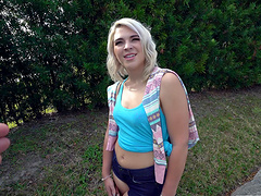 Hot ass blonde girl Rharri Rhound enjoys having sex with a stranger