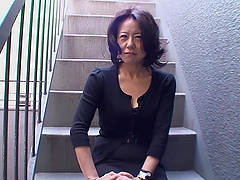 Amateur Japanese mature Junko Sakashita moans during fucking