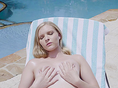 Pale girlfriend Harlow West gets a facial after wild fucking