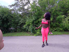 Chubby ebony stranger Vickie Starxxx sucks a white dick in the van