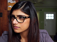 Wild interracial threesome with kinky Arab chick Mia Khalifa