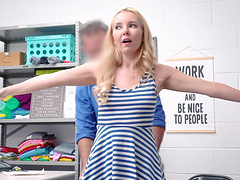 Amateur blondie Aaliyah Love drops her dress for a quickie