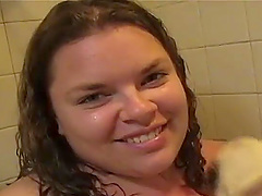 Extra fat chick Hunny Bunz spreads her legs to play with a dildo