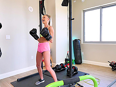 Fit pornstar Emma Hix enjoys getting fucked in the home gym