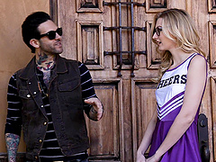 Tattooed man puts his fat dick in puss of cheerleader Alexa Grace