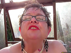 Solo Warm sweet honey with large tits wearing stockings - HD