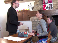 Cum on pussy ending for Melodie Ligers after wild group sex