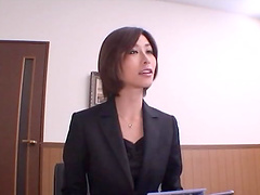 Japanese secretary sucking her boss's dick - Akari Asahina