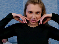 Polina moans while getting fingered by ravishing Tamara - HD