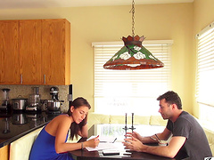 Natural tits model Rilynn Rae gets ready in behind the stage video