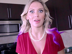 Blonde Kenzie Taylor enjoys while sucking her boyfriend's cock