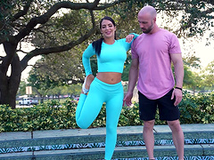 Hardcore fucking ends with cum in mouth for brunette Alexa Payne