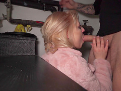 Amazing chick Vaness Queen spreads her legs to get her cunt drilled