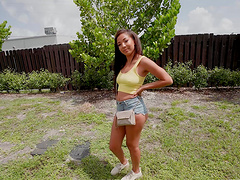 There's nothing better for Malina Melendez than fucking in the car