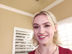 Redhead hottie Summer Hart shows her cock sucking skills