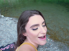 Amazing slut Mila Taylor gets rewarded with a facial outdoors