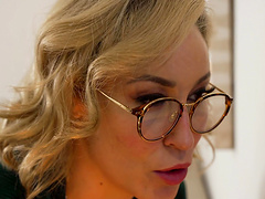 Busty MILF Ryan Keely gets eaten out and fucked in the bedroom