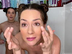 Wet chicks Abbie Maley and Tara Lynne pleasure each other's cravings